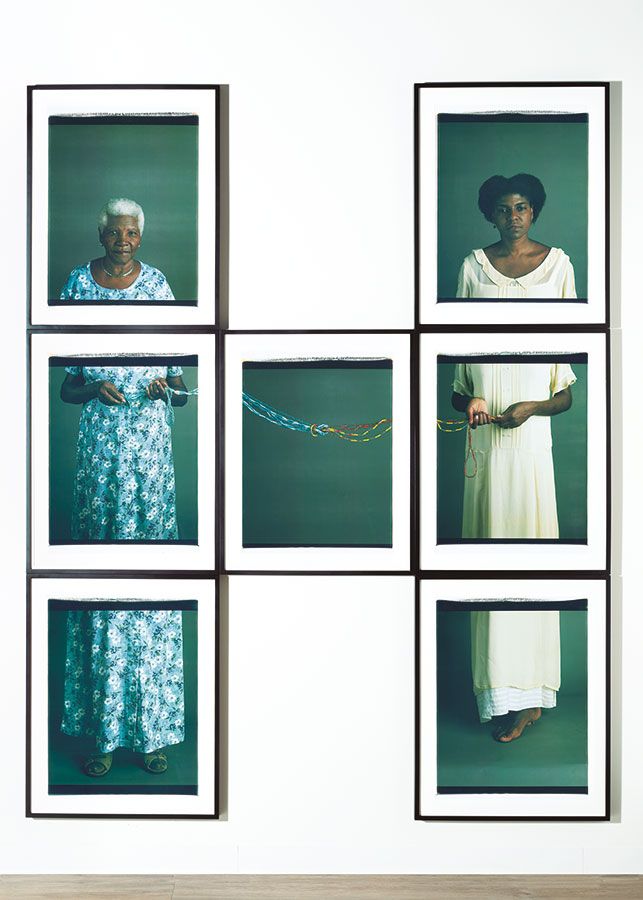 _Replenishing_, 2001. Composición de siete fotografías Polaroid Polacolor Pro cada una de 20 x 24 (60.7 x 50.8 cm)