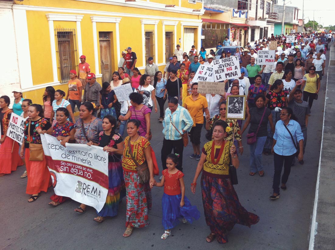 Marcha en Ixtepec de la comunidad del municipio de Santiago Laollaga, Istmo, Oaxaca, 17 de julio de 2016. Fotografía de Martín Vargas