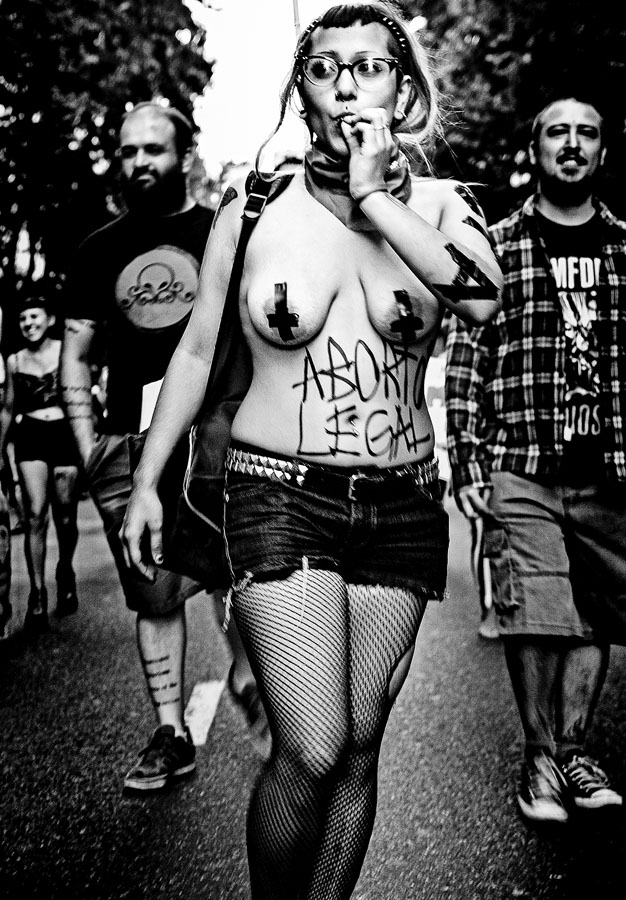 Manifestante en la Marcha de las putas, Buenos Aires. Fotografía de Santiago Sito, 2014 