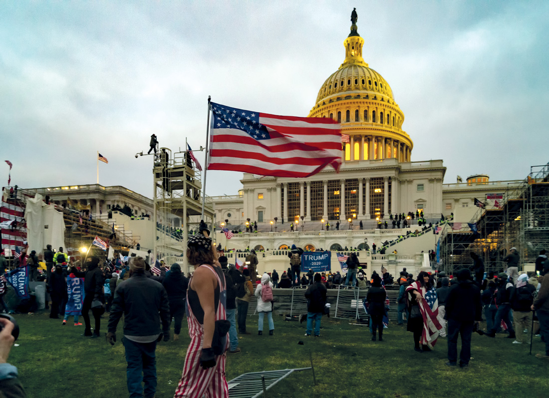 Asalto al Capitolio de los Estados Unidos, 2021. Fotografía de Tyler Merbler. Flickr